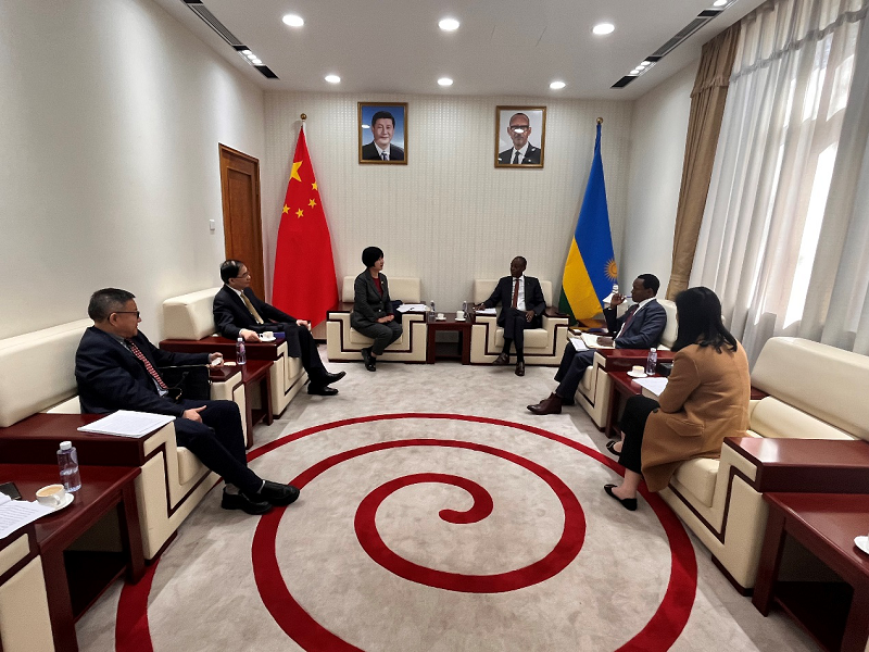 湖南糧油集團黨委書記、董事長葉蓁陪同省商務(wù)廳副廳長郭寧一行赴北京拜訪坦桑尼亞和盧旺達駐華大使